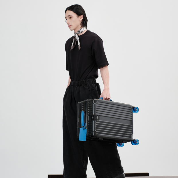 SIGNICIA Identity Capsule Set (Klein Blue) 4x Wheels, 2x Handle and 1x Luggage Tag