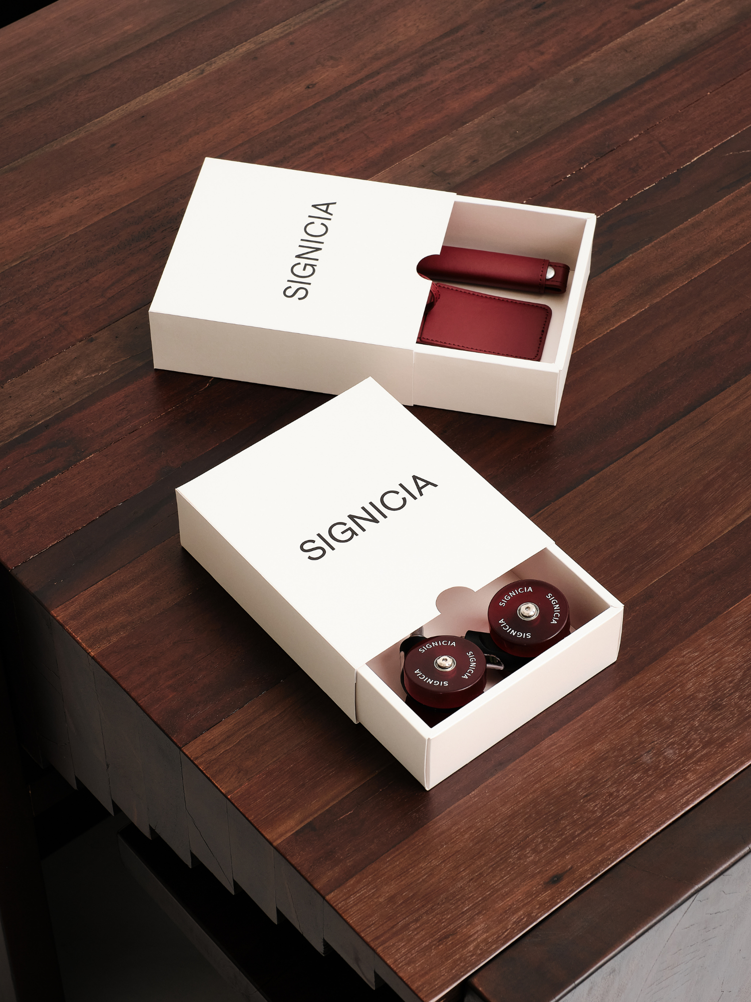 SIGNICIA Identity Capsule Set (Burgundy) 4x Wheels, 2x Handles and 1x Luggage Tag