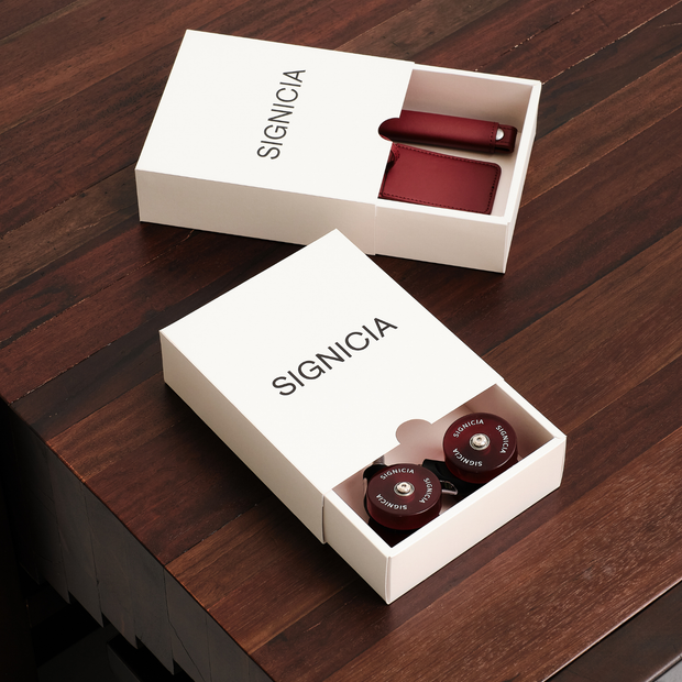 SIGNICIA Identity Capsule Set (Burgundy) 4x Wheels, 2x Handles and 1x Luggage Tag